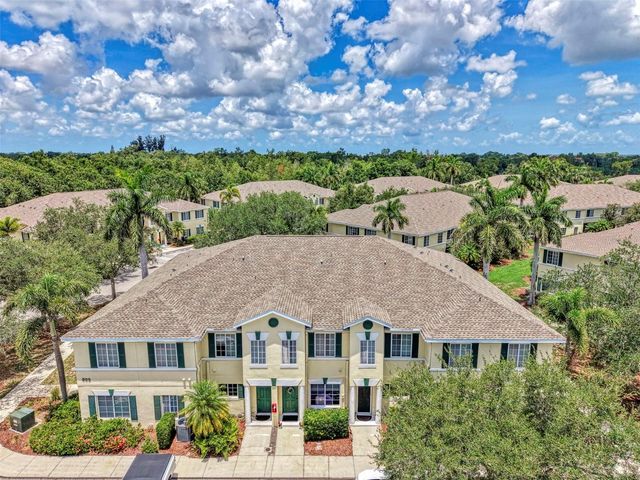 305 CAPE HARBOUR LOOP 104, Bradenton, FL 34212
