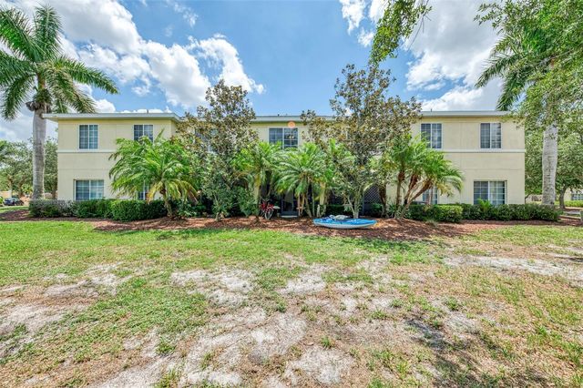 305 CAPE HARBOUR LOOP 104, Bradenton, FL 34212