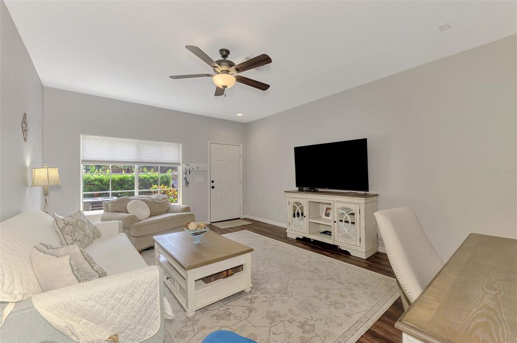 Image 14 of property listing at 305 CAPE HARBOUR LOOP 104, Bradenton, FL 34212