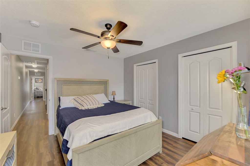 Image 34 of property listing at 305 CAPE HARBOUR LOOP 104, Bradenton, FL 34212