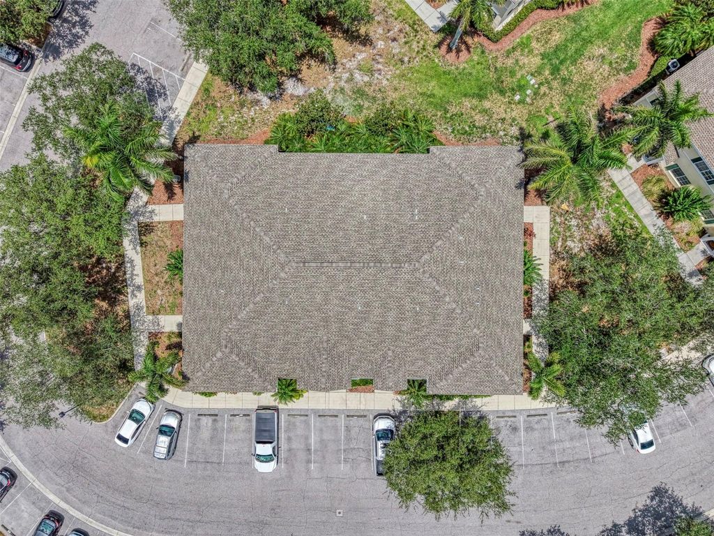 Image 43 of property listing at 305 CAPE HARBOUR LOOP 104, Bradenton, FL 34212