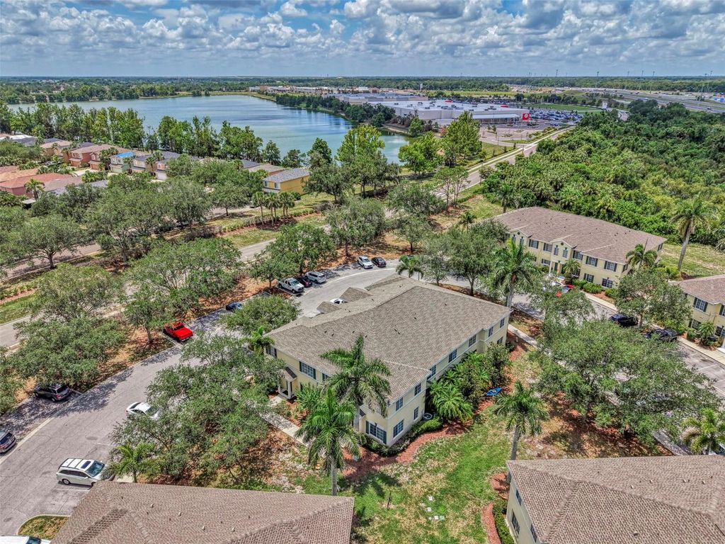 Image 47 of property listing at 305 CAPE HARBOUR LOOP 104, Bradenton, FL 34212