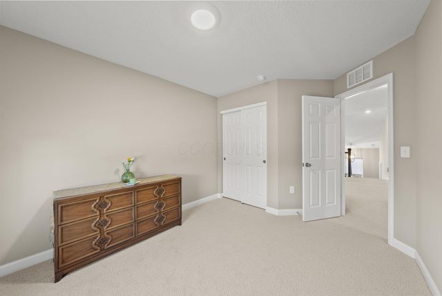 5728 Shadowfair Lane, Powell, OH 43065