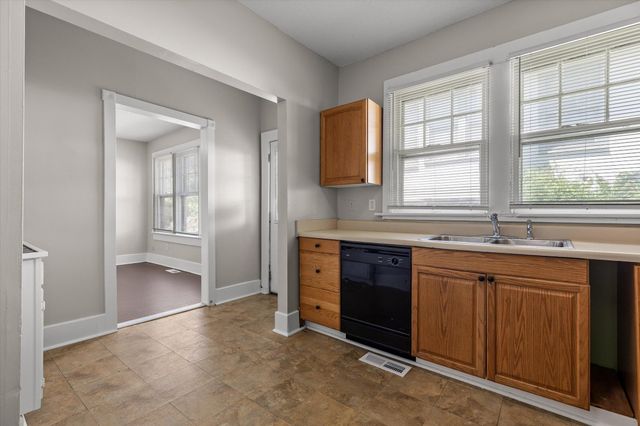 1033 E 05th Street, Chattanooga, TN 37403