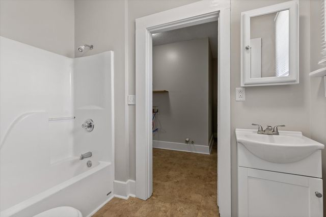 1033 E 05th Street, Chattanooga, TN 37403
