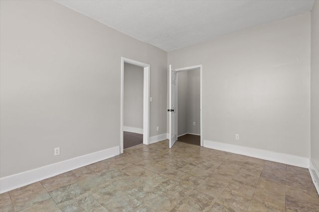 1033 E 05th Street, Chattanooga, TN 37403