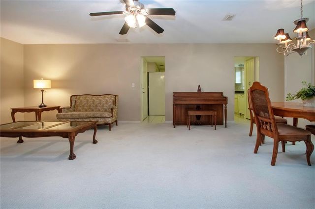 2204 HARTLEBURY WAY 460, Sun City Center, FL 33573
