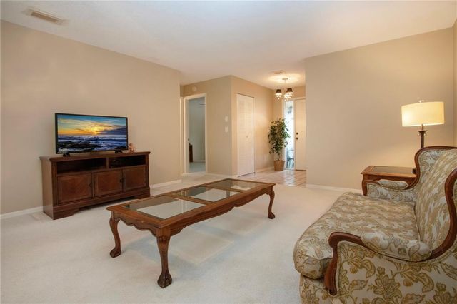 2204 HARTLEBURY WAY 460, Sun City Center, FL 33573