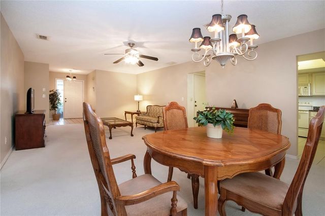 2204 HARTLEBURY WAY 460, Sun City Center, FL 33573