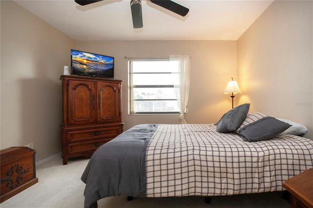 2204 HARTLEBURY WAY 460, Sun City Center, FL 33573