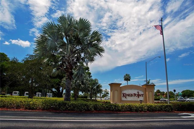 2204 HARTLEBURY WAY 460, Sun City Center, FL 33573