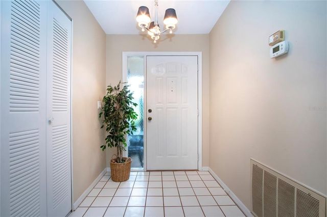 2204 HARTLEBURY WAY 460, Sun City Center, FL 33573