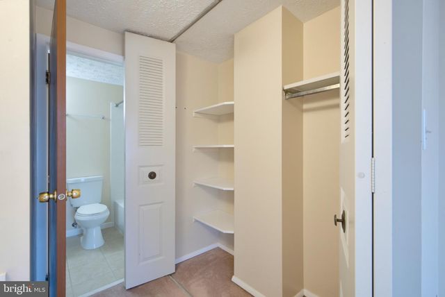 8284 CRESTMONT CIR, Springfield, VA 22153