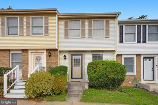 8284 CRESTMONT CIR, Springfield, VA 22153
