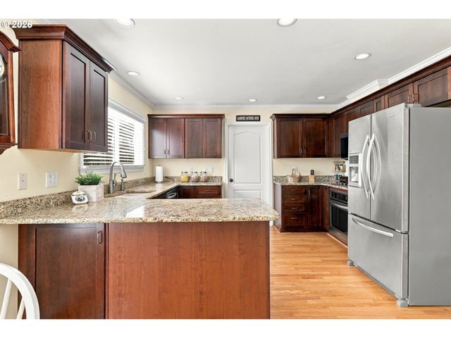 24420 Se HOFFMEISTER Rd, Damascus, OR 97089