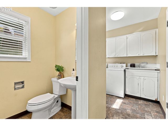 24420 Se HOFFMEISTER Rd, Damascus, OR 97089