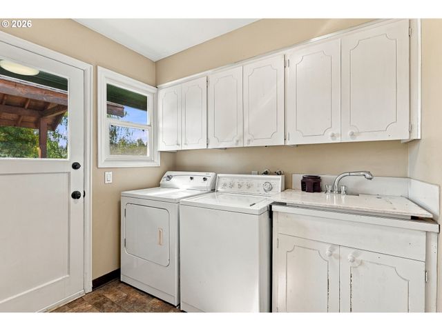 24420 Se HOFFMEISTER Rd, Damascus, OR 97089
