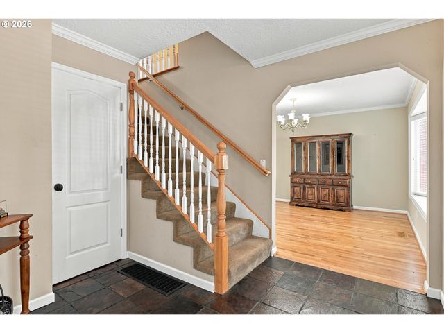 24420 Se HOFFMEISTER Rd, Damascus, OR 97089