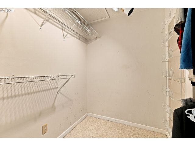 24420 Se HOFFMEISTER Rd, Damascus, OR 97089