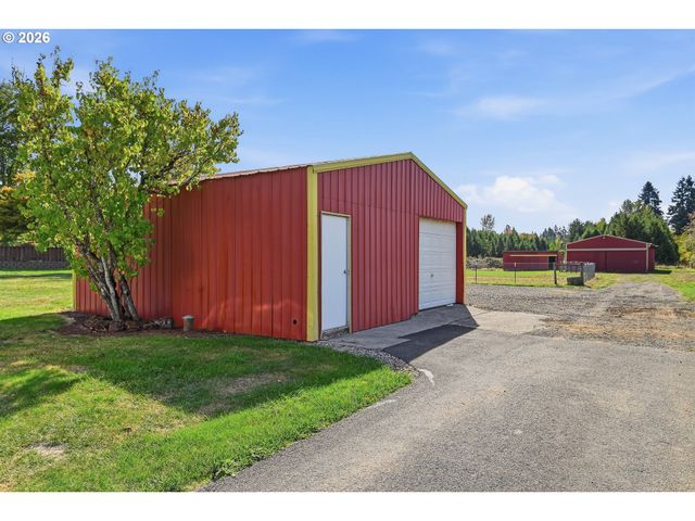 24420 Se HOFFMEISTER Rd, Damascus, OR 97089