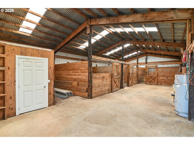 24420 Se HOFFMEISTER Rd, Damascus, OR 97089