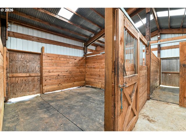 24420 Se HOFFMEISTER Rd, Damascus, OR 97089