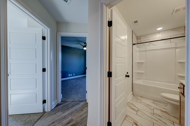 2038 Jackie Lorraine Dr, Clarksville, TN 37042