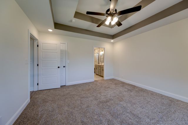 2038 Jackie Lorraine Dr, Clarksville, TN 37042