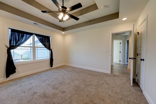 2038 Jackie Lorraine Dr, Clarksville, TN 37042