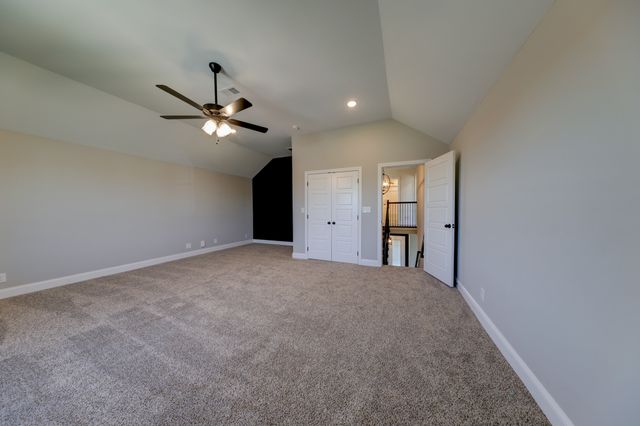 2038 Jackie Lorraine Dr, Clarksville, TN 37042