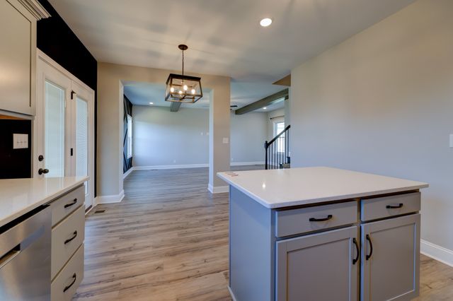 2038 Jackie Lorraine Dr, Clarksville, TN 37042