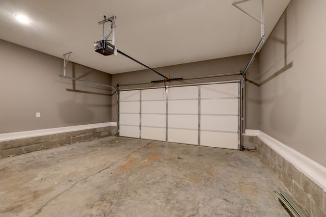 2038 Jackie Lorraine Dr, Clarksville, TN 37042