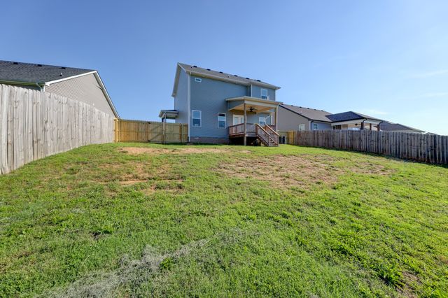 2038 Jackie Lorraine Dr, Clarksville, TN 37042