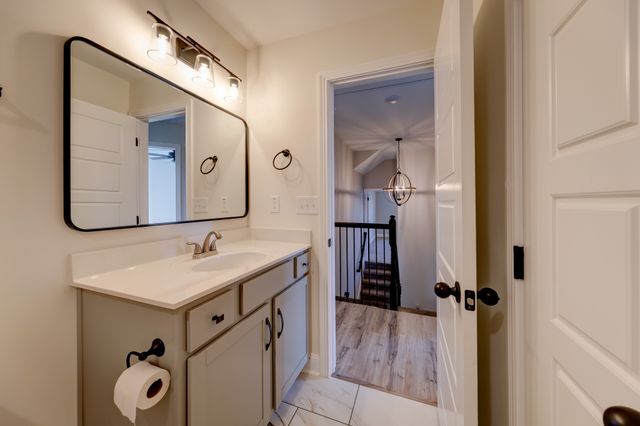 2038 Jackie Lorraine Dr, Clarksville, TN 37042