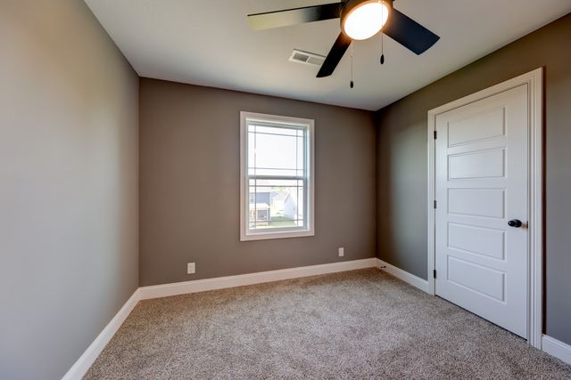 2038 Jackie Lorraine Dr, Clarksville, TN 37042