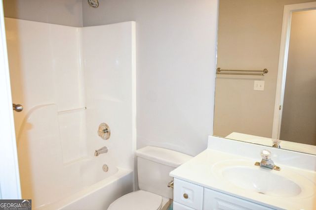 3040 Goldmist Drive, Buford, GA 30519