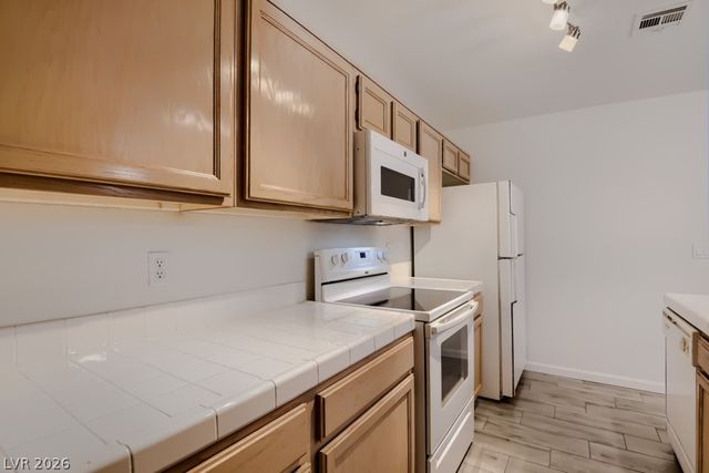 8452 Boseck Drive 146, Las Vegas, NV 89145