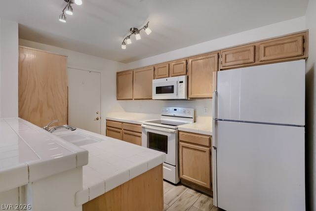 8452 Boseck Drive 146, Las Vegas, NV 89145