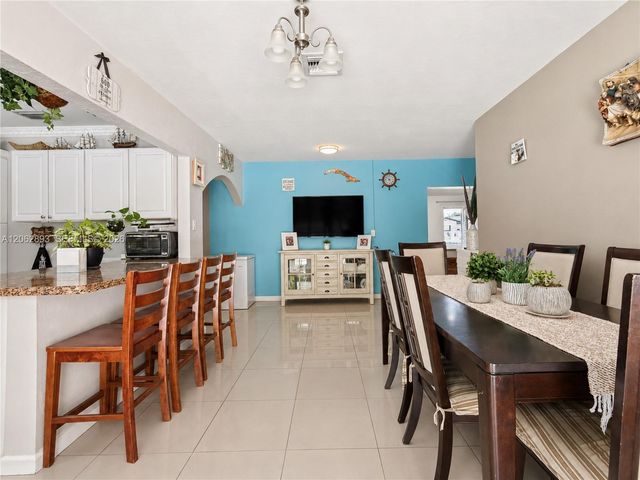 11271 SW 176th St, Miami, FL 33157