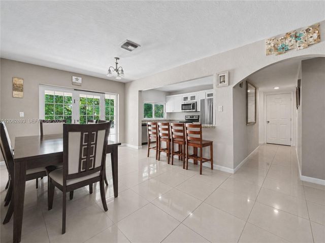 11271 SW 176th St, Miami, FL 33157