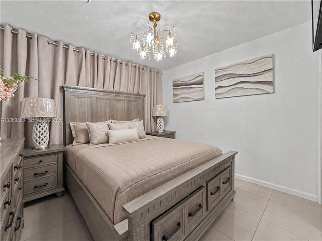 11271 SW 176th St, Miami, FL 33157