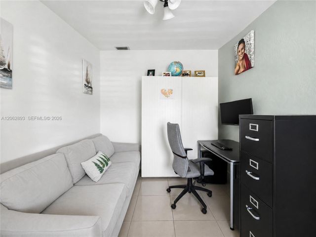 11271 SW 176th St, Miami, FL 33157