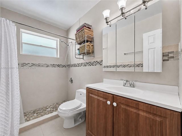 11271 SW 176th St, Miami, FL 33157