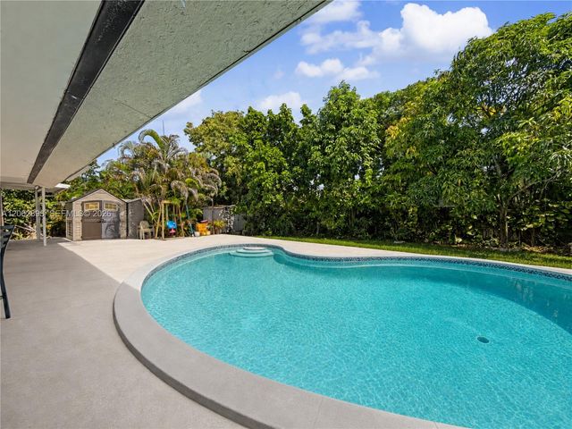 11271 SW 176th St, Miami, FL 33157