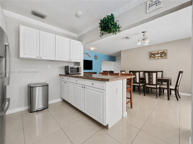 11271 SW 176th St, Miami, FL 33157