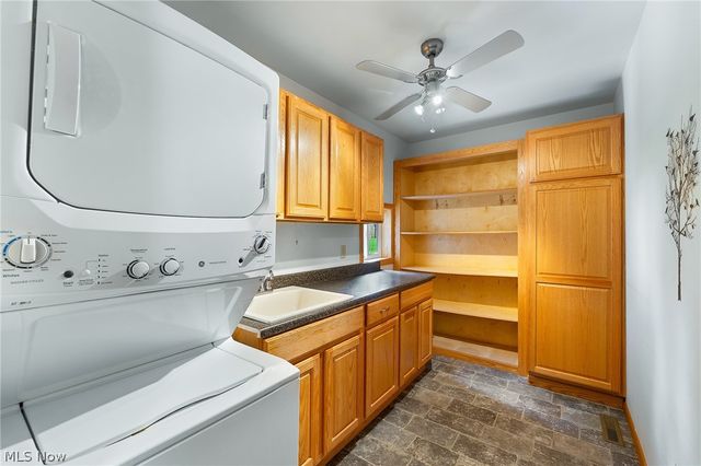 116 Woodland Drive, New Middletown, OH 44442