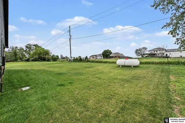 1929 Beaver Lake Boulevard, Plattsmouth, NE 68048
