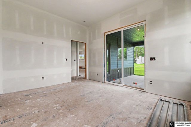 1929 Beaver Lake Boulevard, Plattsmouth, NE 68048