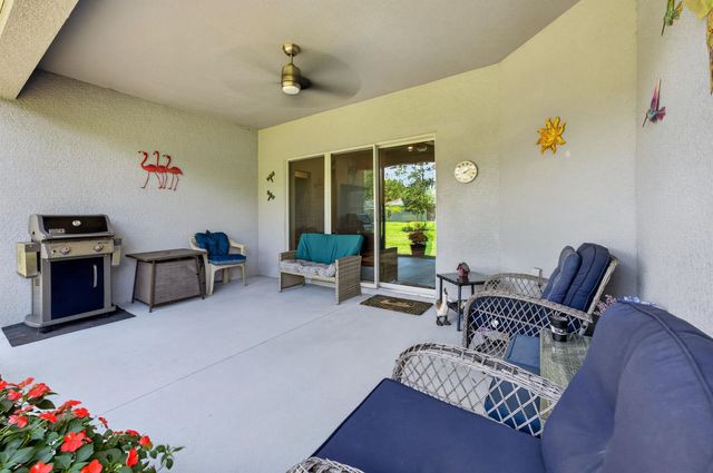70 Parkway Dr, Palm Coast, FL 32164