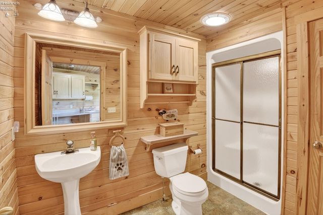 16727 Pitts Road, Wellington, OH 44090